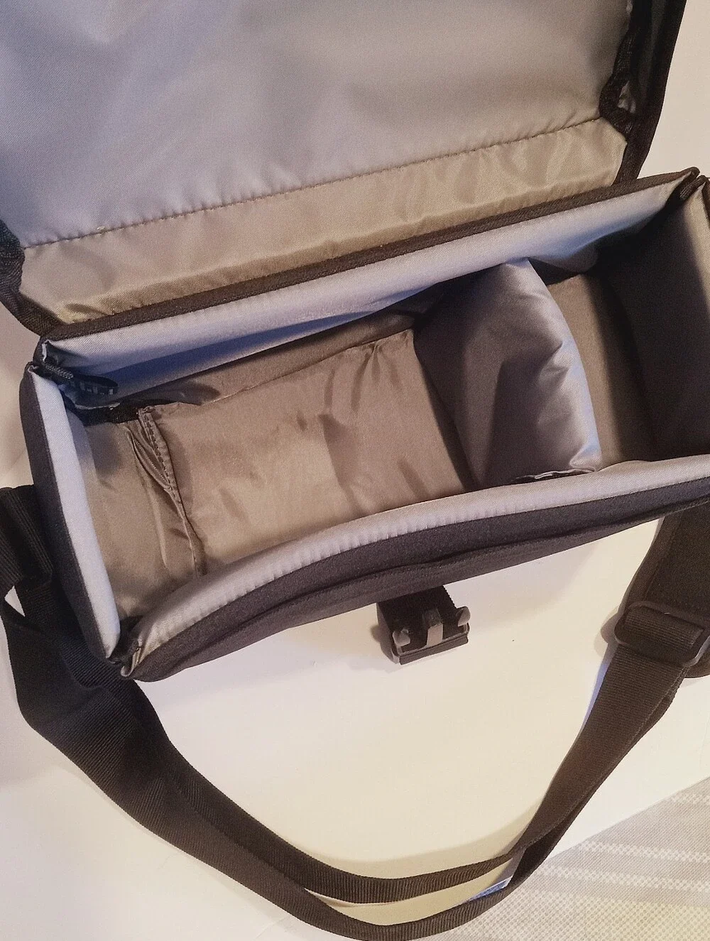 Canon 200ES EOS DSLR Camera Gadget Bag Travel Case NWT
